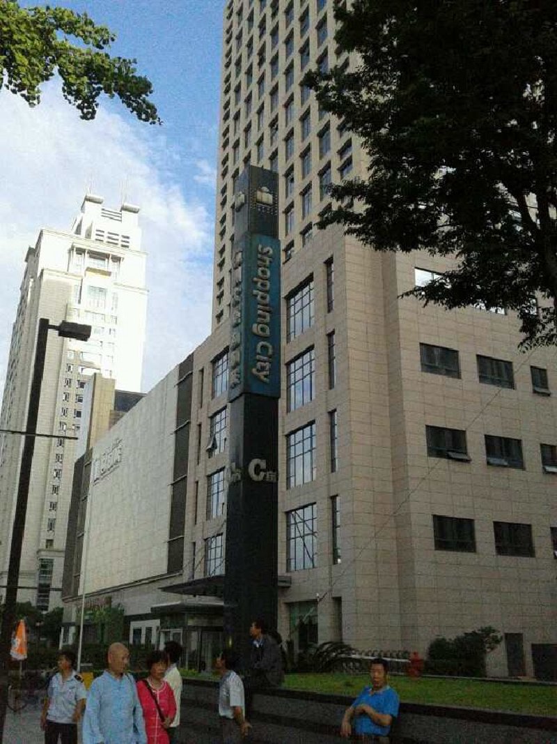翡翠A货的价格因品质、大小、色泽等不同而有很大差异,你了解过吗?